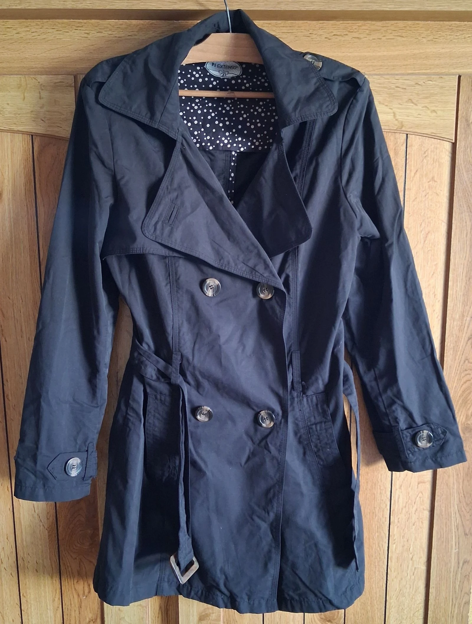 trench-coat noir